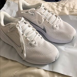 Nike air zoom running shoes